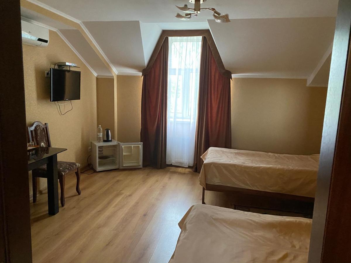 Гостинний Маєток Hotel Myla Bagian luar foto